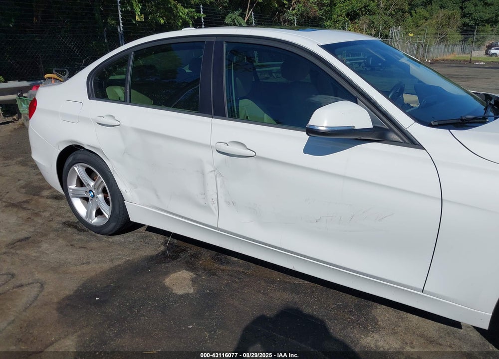 2013 BMW 3 SERIES VIN: WBA3A5C54DF358121