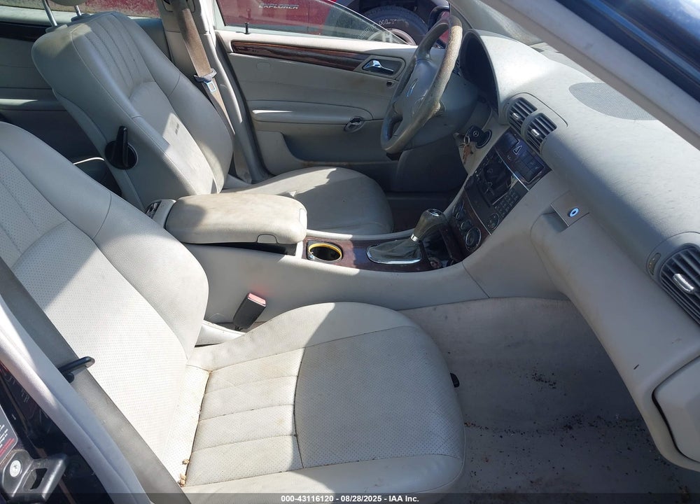 2005 MERCEDES-BENZ C 240 LUXURY 4MATIC VIN: WDBRH81J65F615189