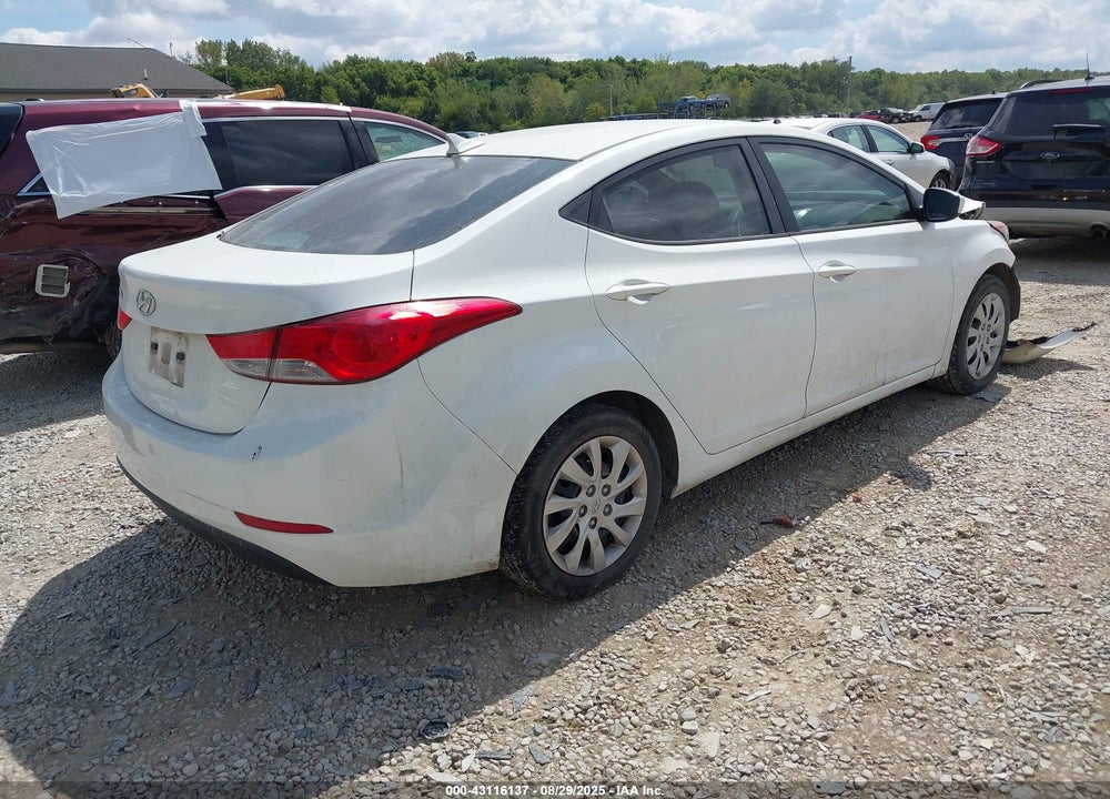 2013 HYUNDAI ELANTRA VIN: 5NPDH4AE6DH172893