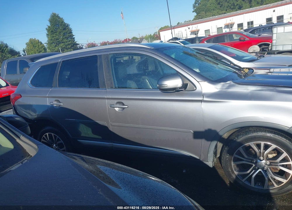 2017 MITSUBISHI OUTLANDER VIN: JA4AD3A38HZ015978