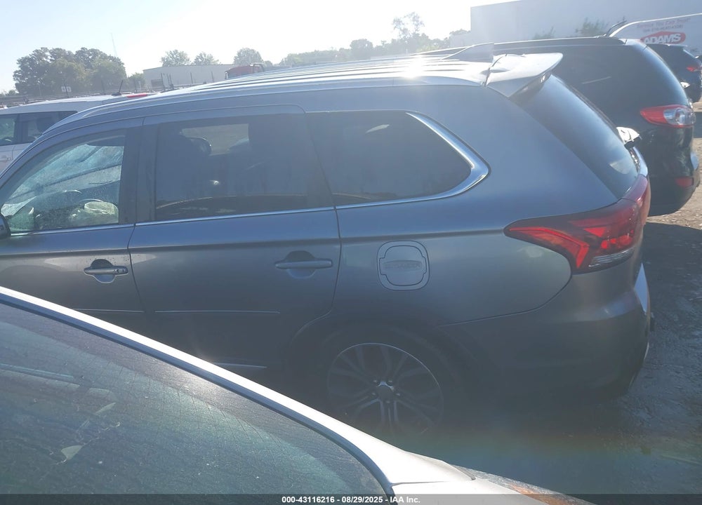 2017 MITSUBISHI OUTLANDER VIN: JA4AD3A38HZ015978