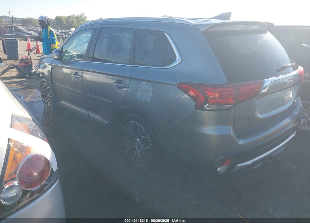 2017 MITSUBISHI OUTLANDER VIN: JA4AD3A38HZ015978