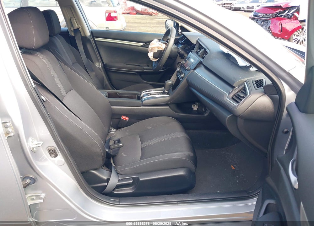 2018 HONDA CIVIC VIN: 2HGFC2F56JH500517