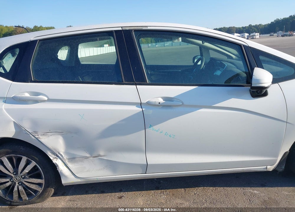 2016 HONDA FIT VIN: 3HGGK5H73GM700028