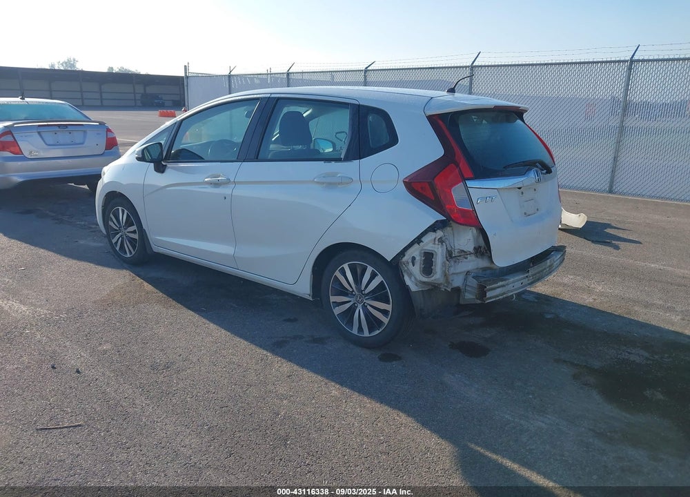 2016 HONDA FIT VIN: 3HGGK5H73GM700028