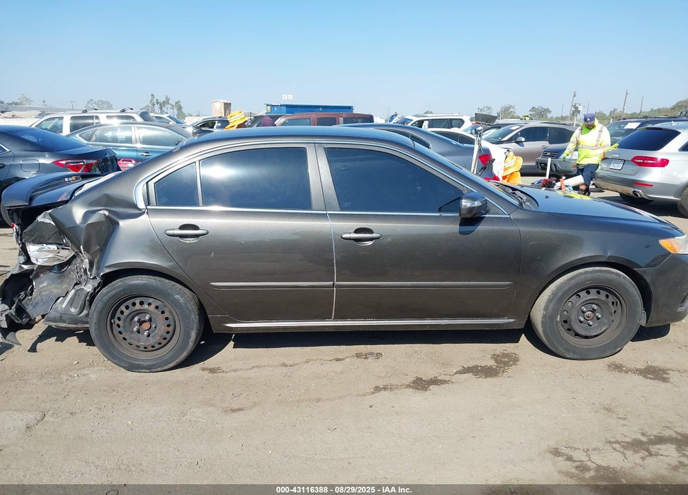 2009 KIA OPTIMA VIN: KNAGE228X95333494