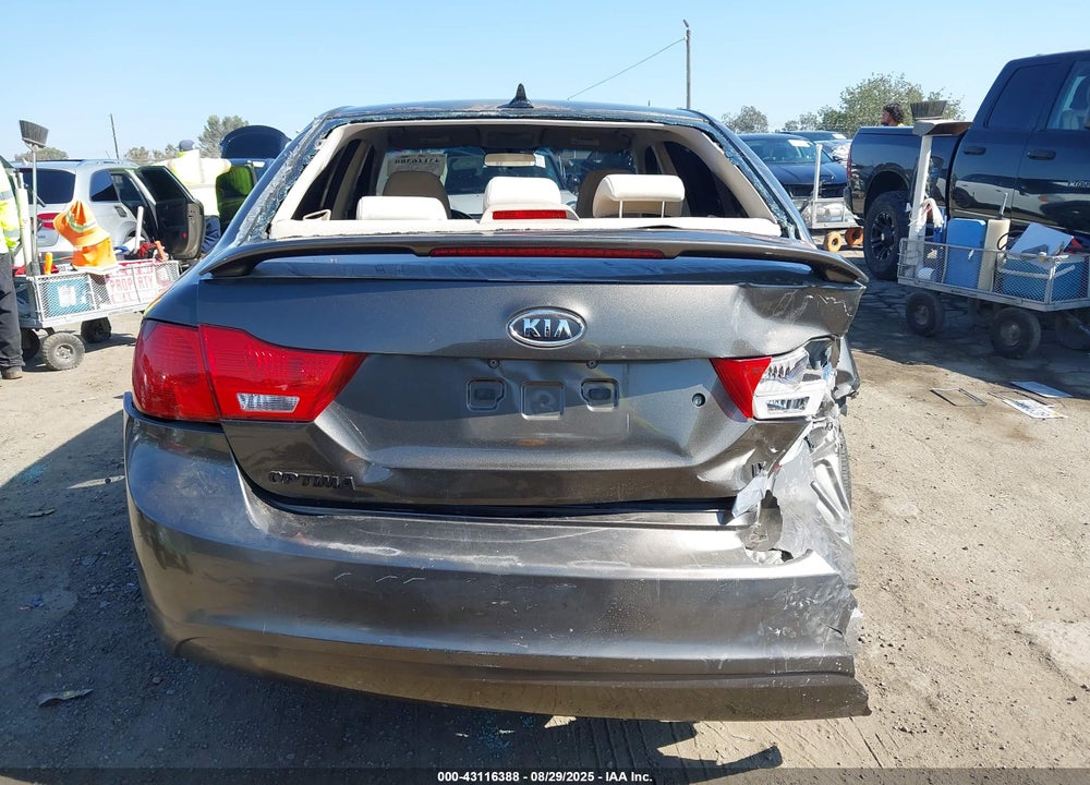 2009 KIA OPTIMA VIN: KNAGE228X95333494