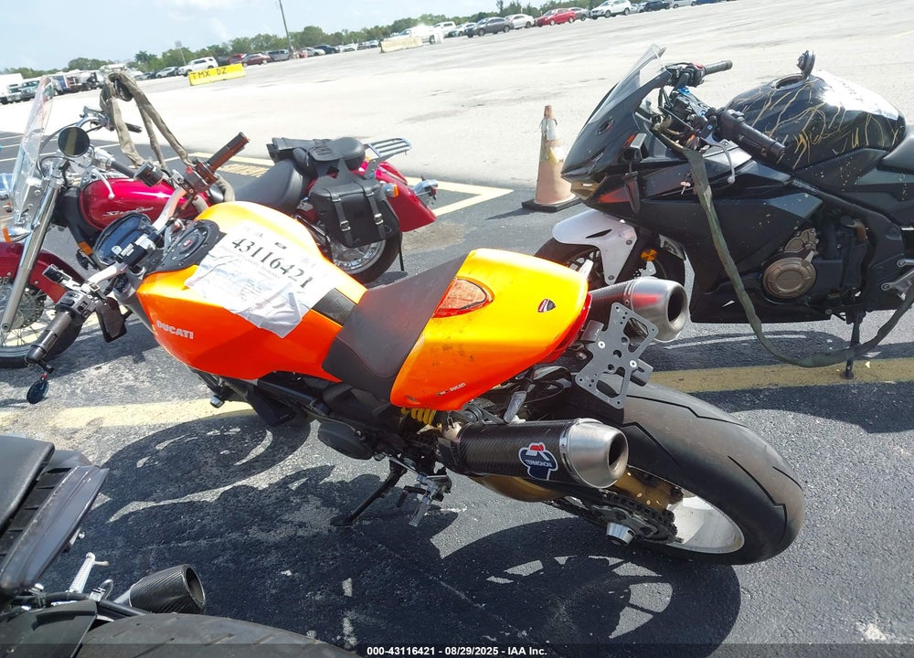 2011 DUCATI MONSTER 696 VIN: ZDM1RADN6BB043548