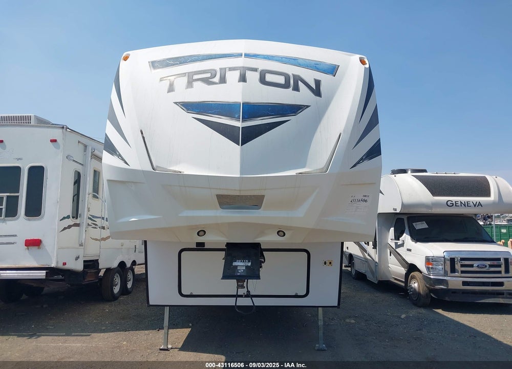 2018 VOLTAGE TRITON 3561 VIN: 4YDF35623JZ990997