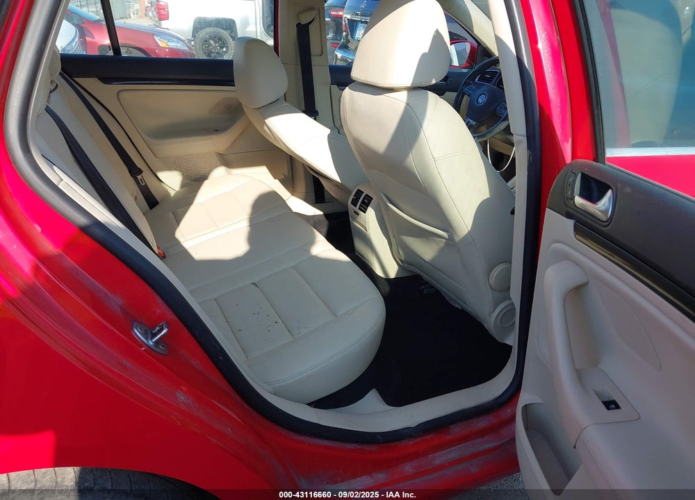 2014 VOLKSWAGEN JETTA VIN: 3VWPL7AJ6EM607737