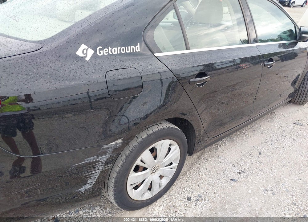 2013 VOLKSWAGEN JETTA VIN: 3VWDP7AJ6DM431438