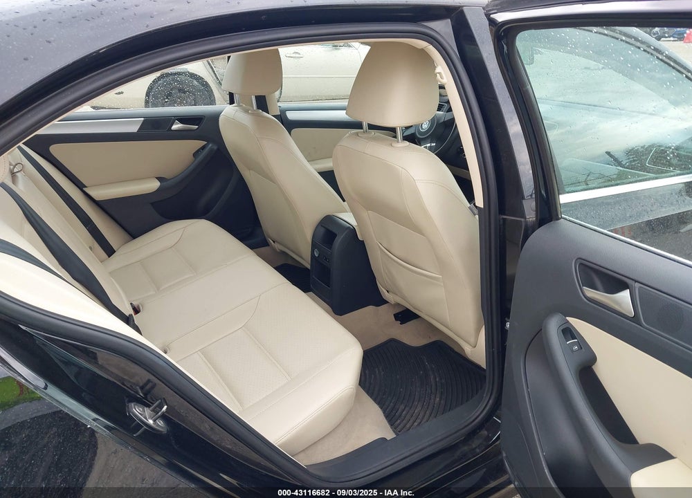 2013 VOLKSWAGEN JETTA VIN: 3VWDP7AJ6DM431438
