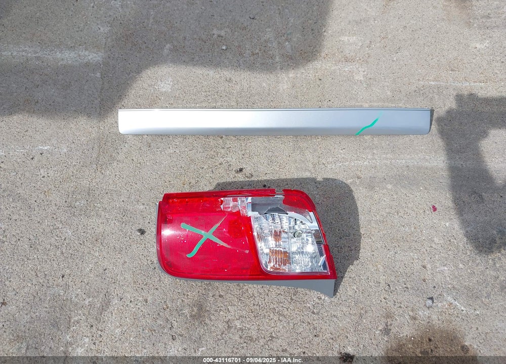 2011 SCION XB VIN: JTLZE4FE3B1124235