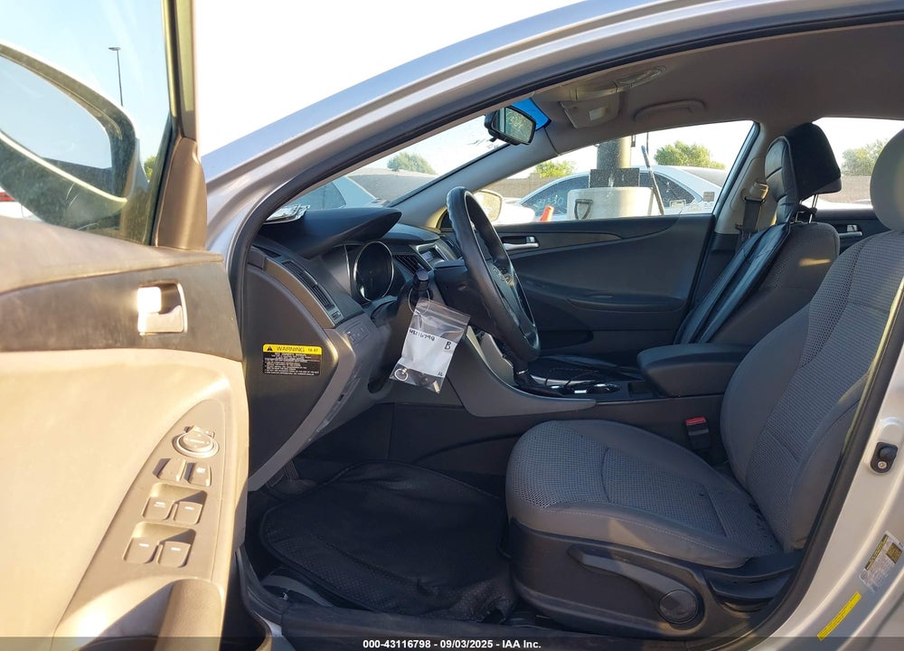 2012 HYUNDAI SONATA VIN: 5NPEB4AC1CH319558