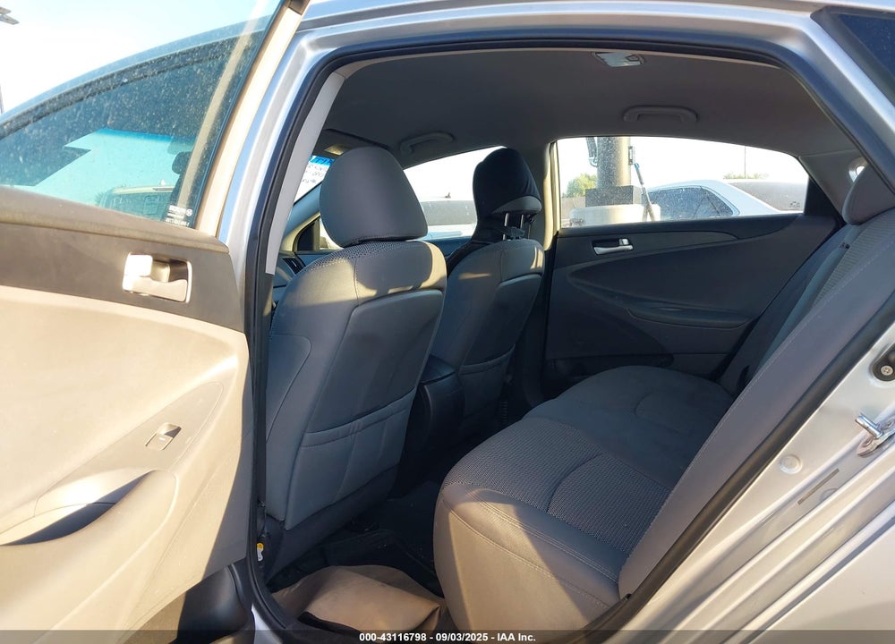 2012 HYUNDAI SONATA VIN: 5NPEB4AC1CH319558
