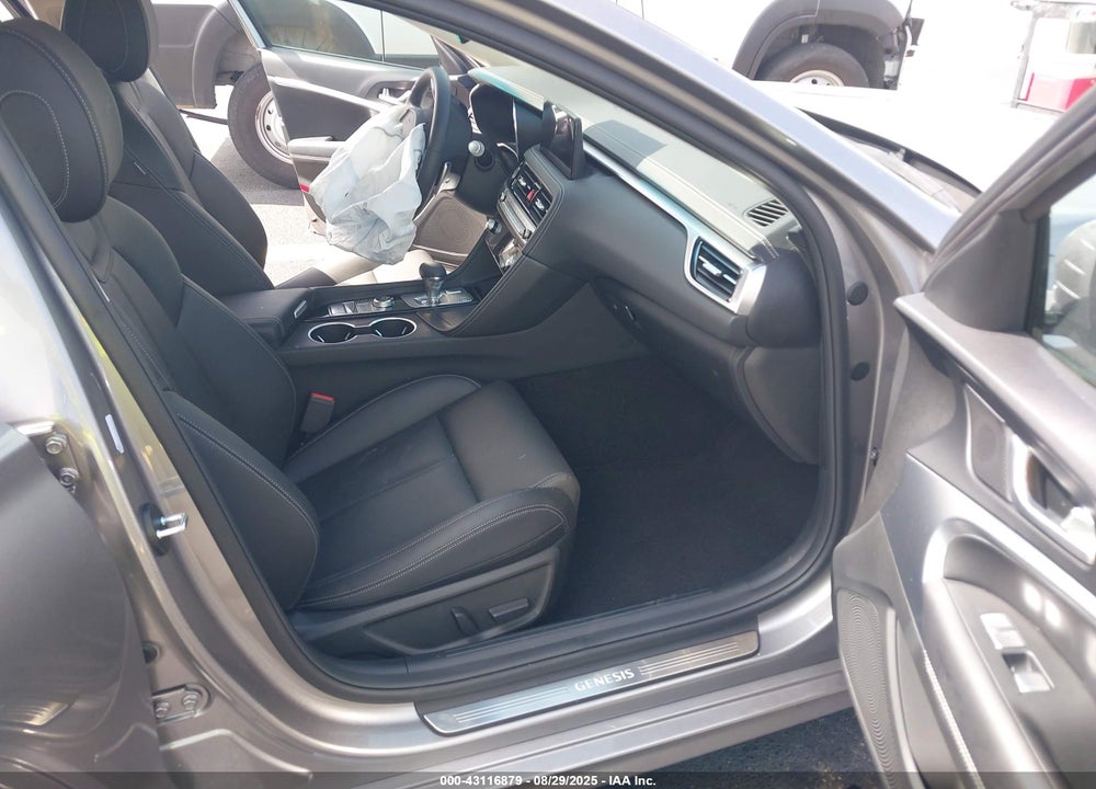 2025 GENESIS G70 VIN: KMTG34SC0SU157562
