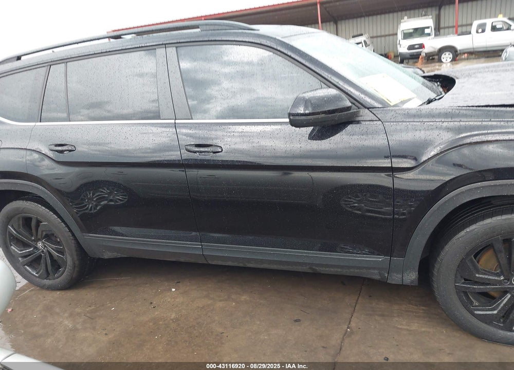 2022 VOLKSWAGEN ATLAS VIN: 1V2KR2CA6NC557627