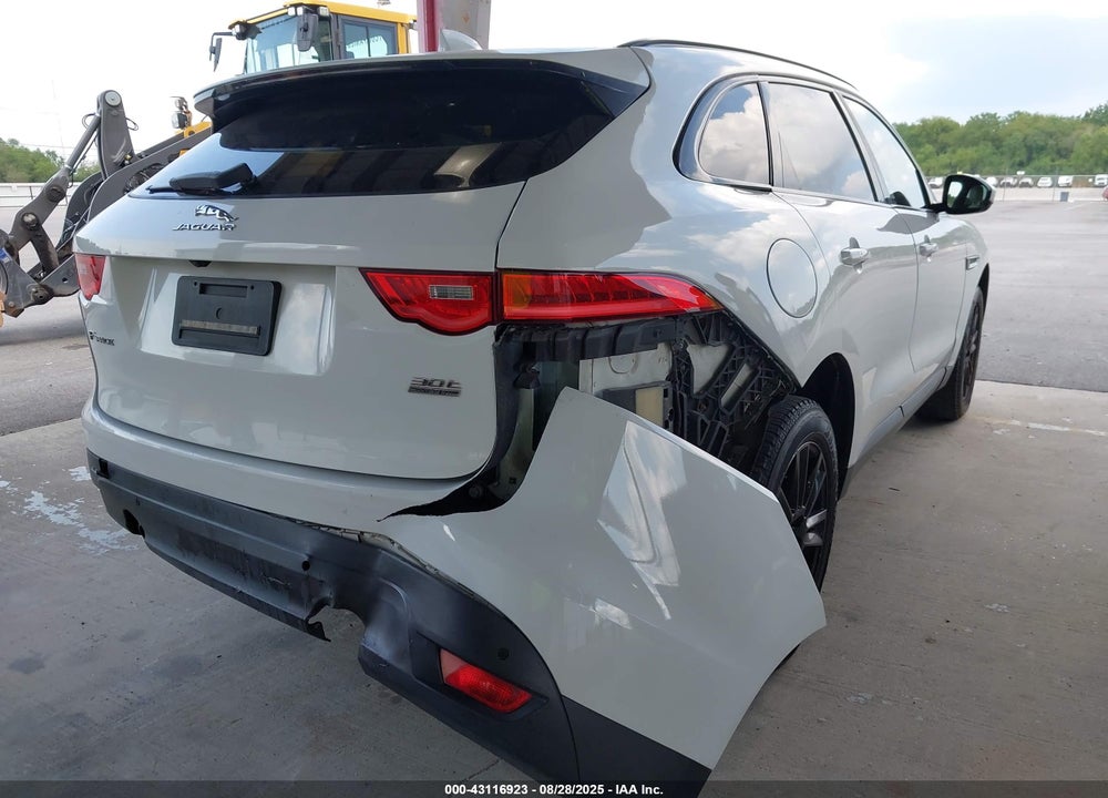 2018 JAGUAR F-PACE 30T PRESTIGE VIN: SADCK2GX4JA296422