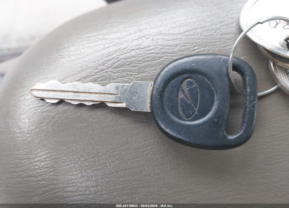 2002 OLDSMOBILE ALERO GL1 VIN: 1G3NL52F42C243372