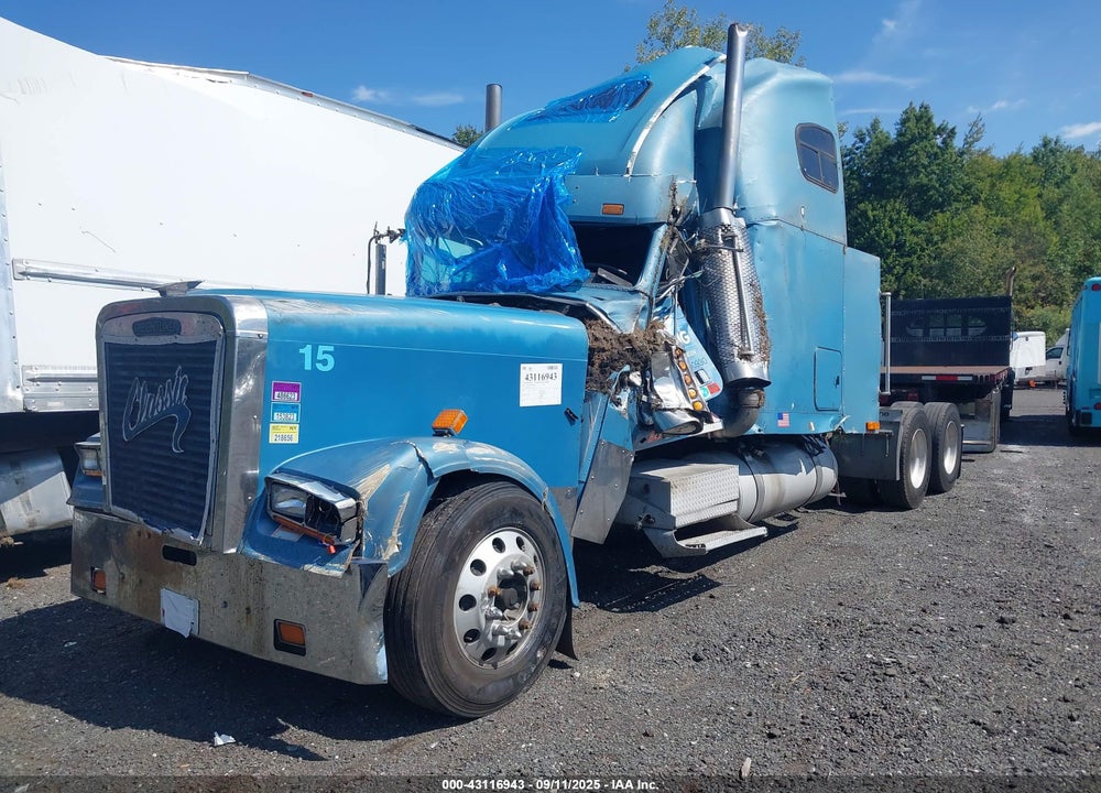 1999 FREIGHTLINER CONVENTIONAL FLD120 VIN: 1FUPDXYB0XDB02639