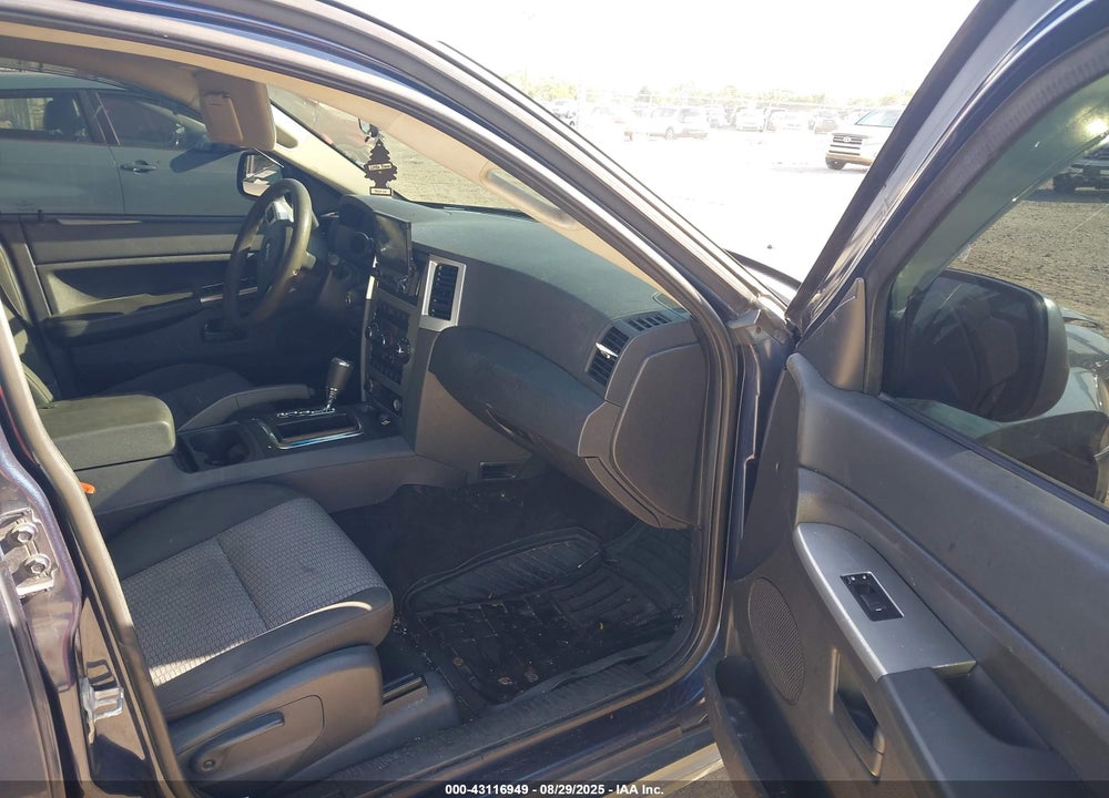 2008 JEEP GRAND CHEROKEE VIN: 1J8GR48K08C216497