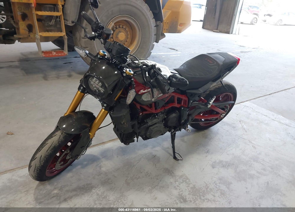 2024 INDIAN MOTORCYCLE CO. FTR R CARBON VIN: 56KRZR220R3019198