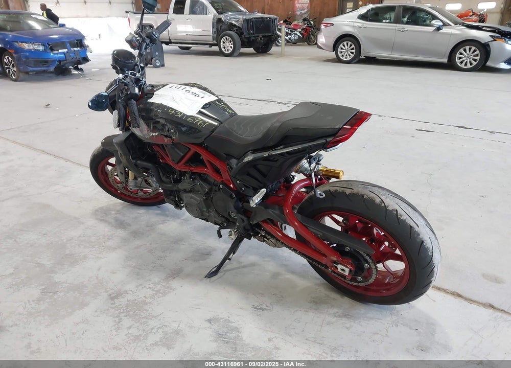 2024 INDIAN MOTORCYCLE CO. FTR R CARBON VIN: 56KRZR220R3019198