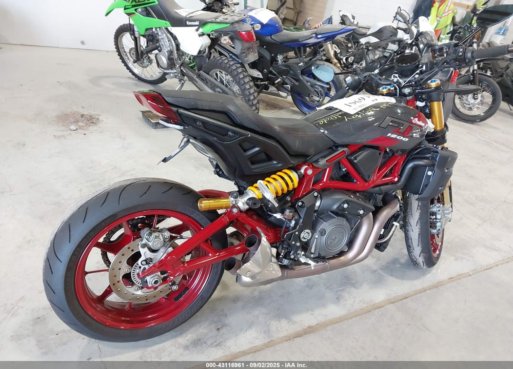 2024 INDIAN MOTORCYCLE CO. FTR R CARBON VIN: 56KRZR220R3019198