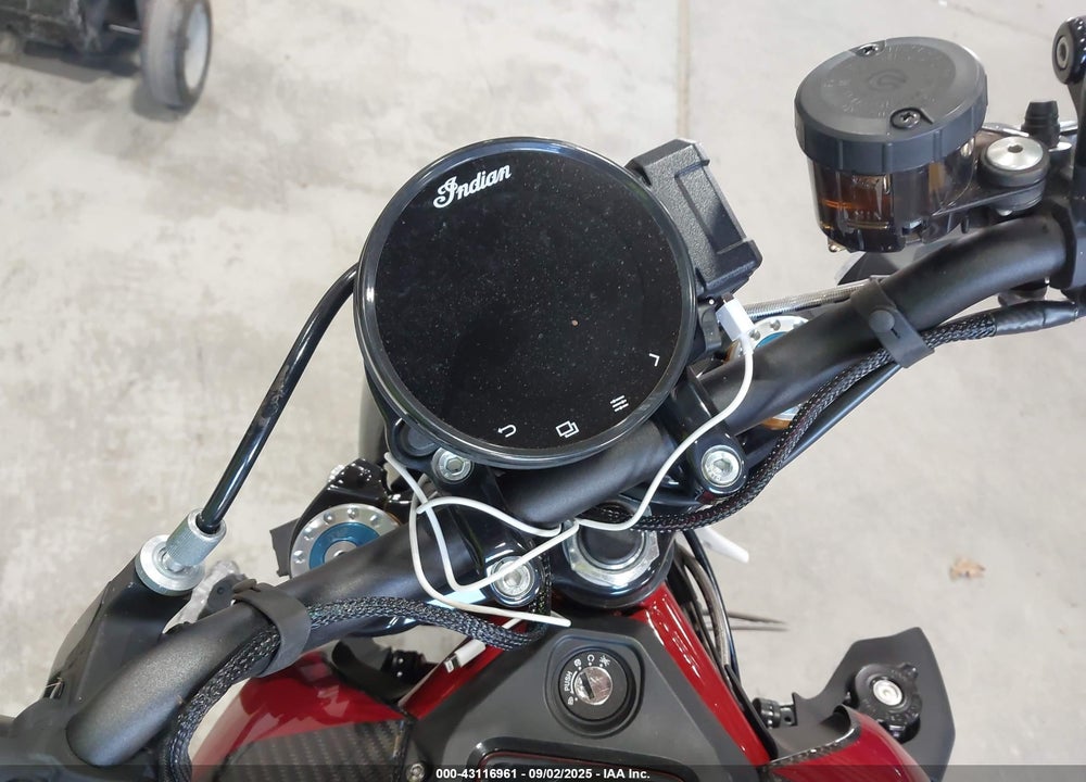 2024 INDIAN MOTORCYCLE CO. FTR R CARBON VIN: 56KRZR220R3019198