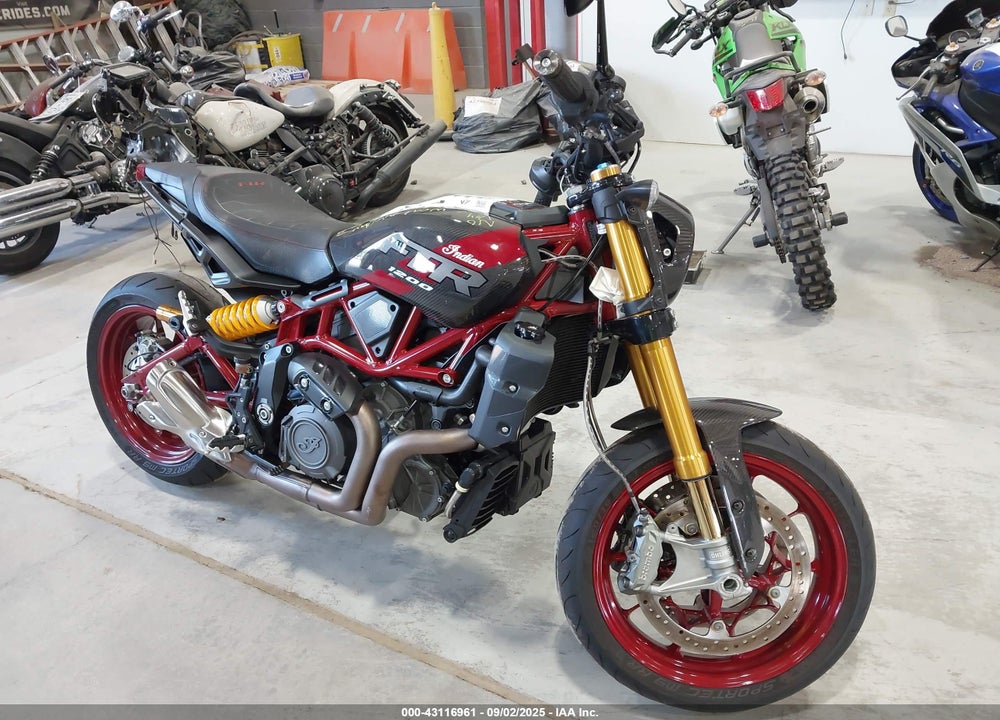 2024 INDIAN MOTORCYCLE CO. FTR R CARBON VIN: 56KRZR220R3019198