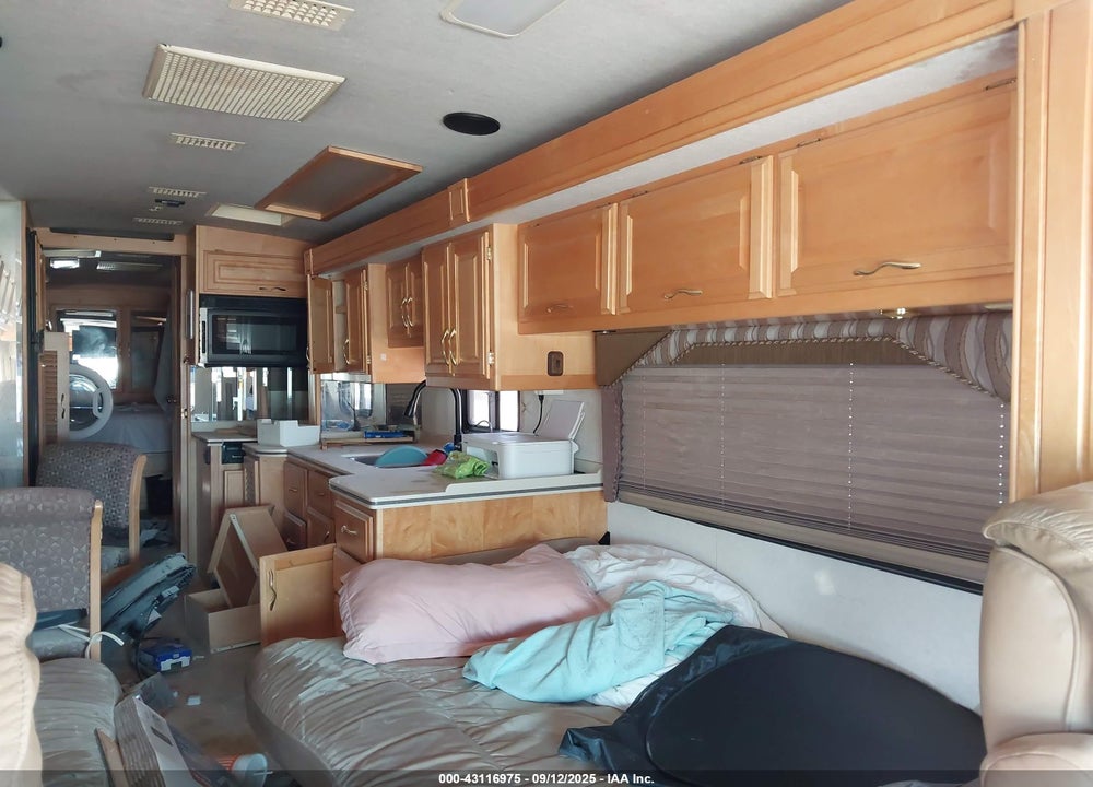 2001 SPARTAN MOTORS MOTORHOME 4VZ VIN: 4VZBN22911C038188
