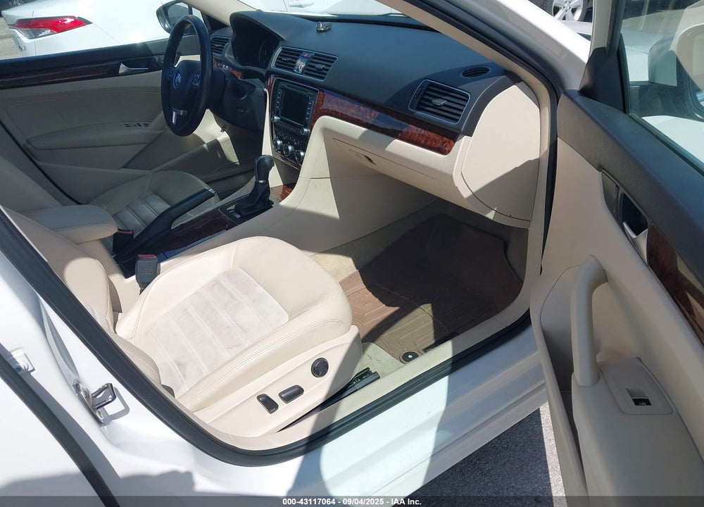2012 VOLKSWAGEN PASSAT VIN: 1VWCN7A3XCC067396
