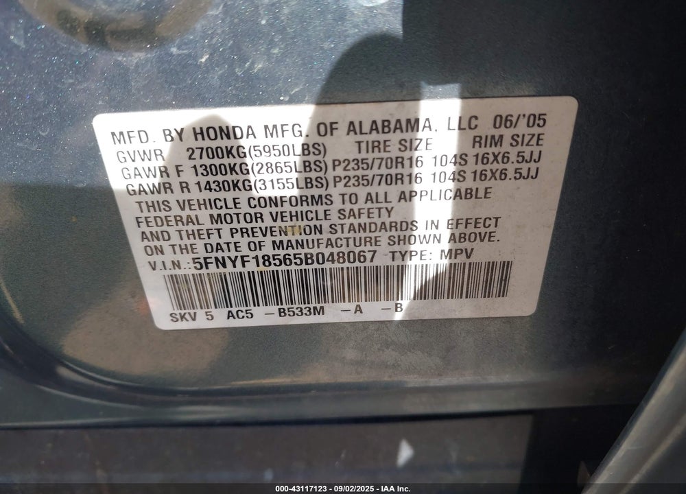 2005 HONDA PILOT EX-L VIN: 5FNYF18565B048067