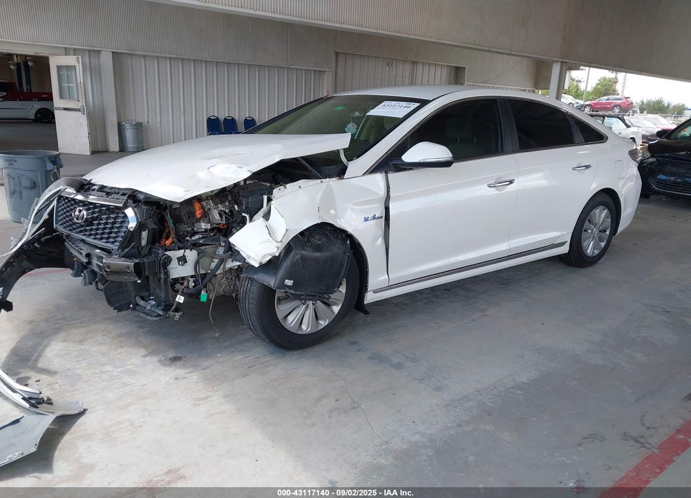 2016 HYUNDAI SONATA HYBRID SE VIN: KMHE24L17GA020127