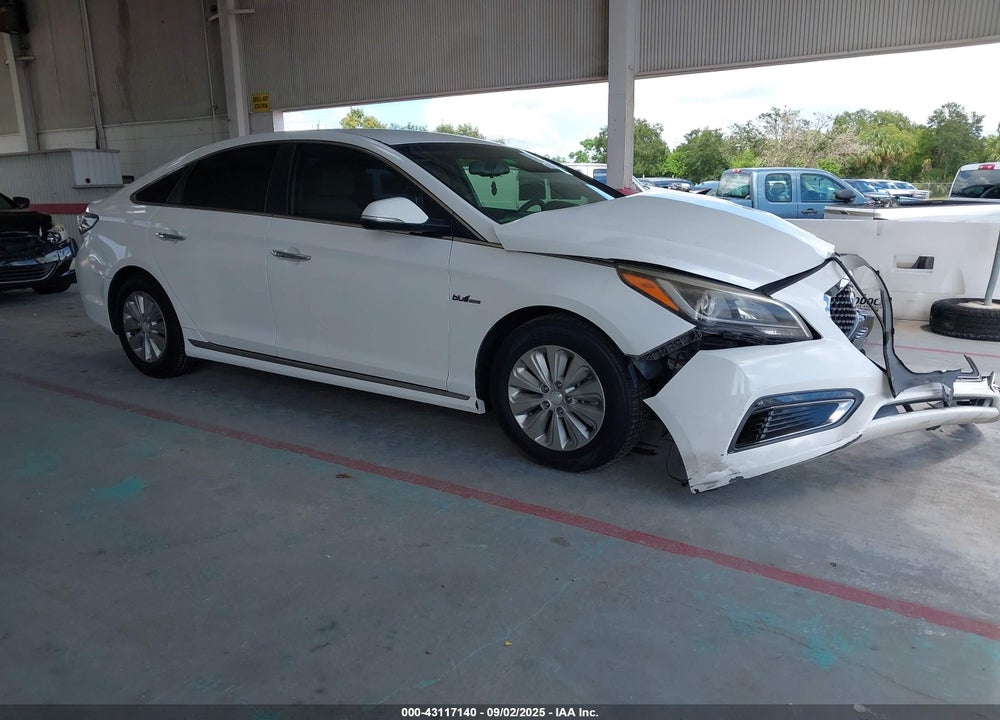 2016 HYUNDAI SONATA HYBRID SE VIN: KMHE24L17GA020127