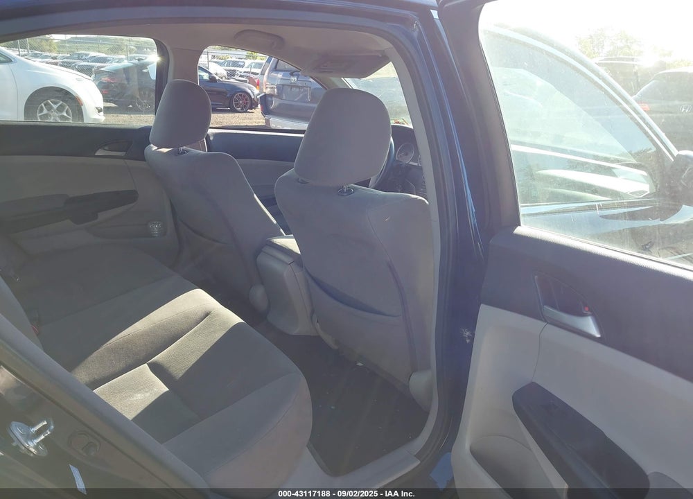2011 HONDA ACCORD 2.4 LX VIN: 1HGCP2F37BA037678