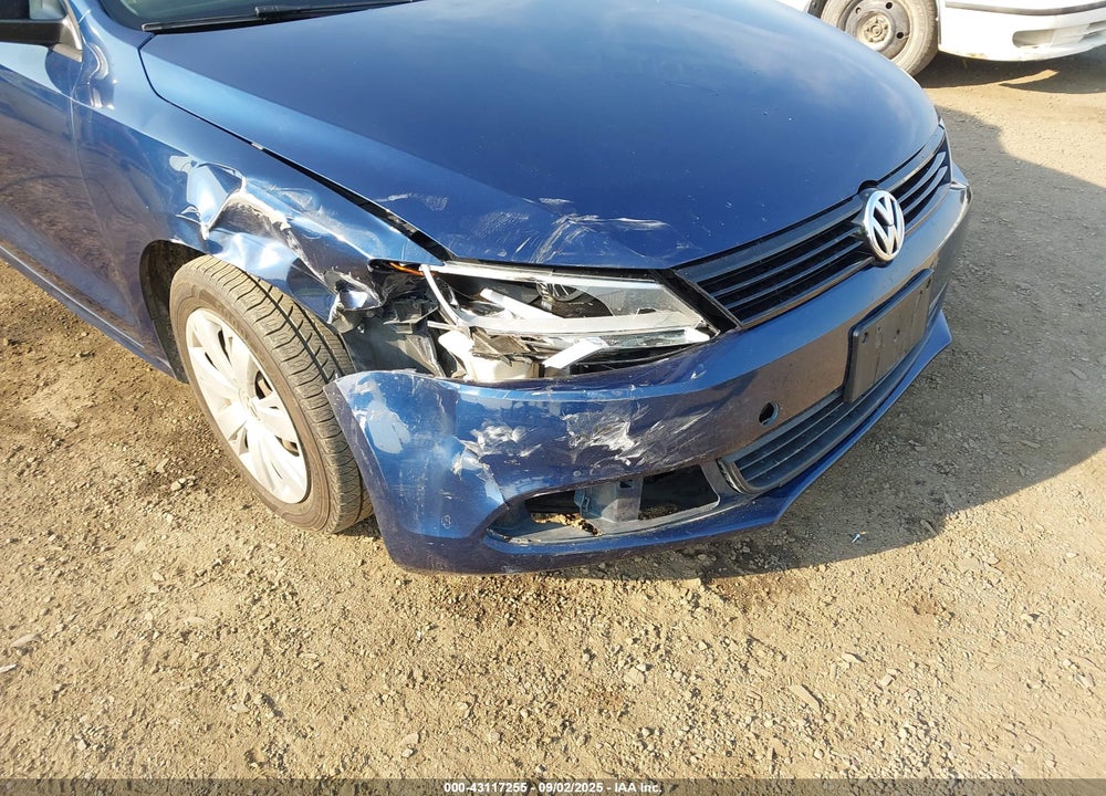 2011 VOLKSWAGEN JETTA 2.5L SE VIN: 3VWDZ7AJ0BM062180