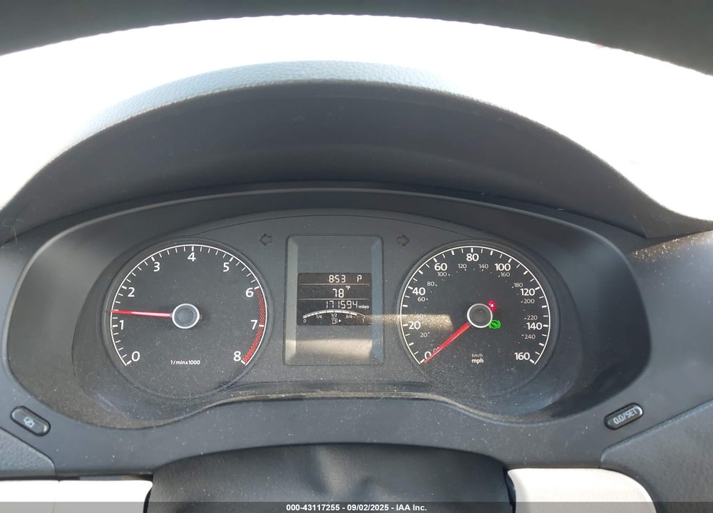 2011 VOLKSWAGEN JETTA 2.5L SE VIN: 3VWDZ7AJ0BM062180