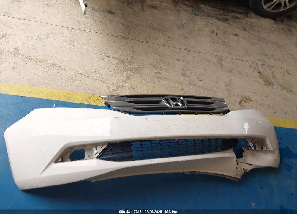2011 HONDA ODYSSEY VIN: 5FNRL5H67BB052783
