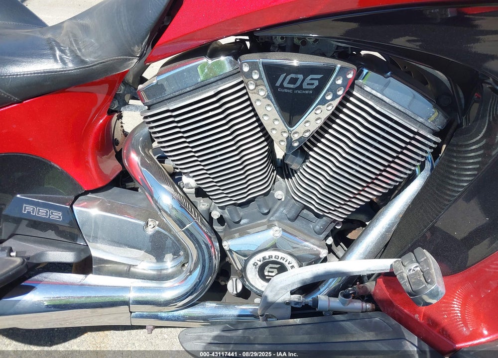 2013 VICTORY MOTORCYCLES VISION TOUR VIN: 5VPSW36N0D3015020