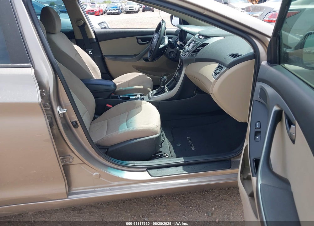 2015 HYUNDAI ELANTRA VIN: 5NPDH4AE6FH582810