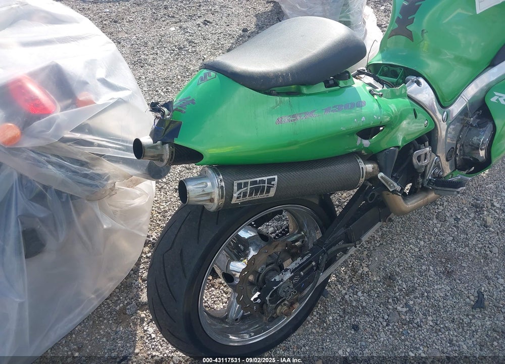2003 SUZUKI GSX1300 R VIN: JS1GW71A832102601