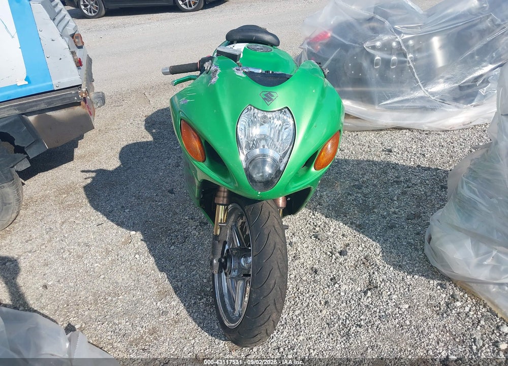 2003 SUZUKI GSX1300 R VIN: JS1GW71A832102601