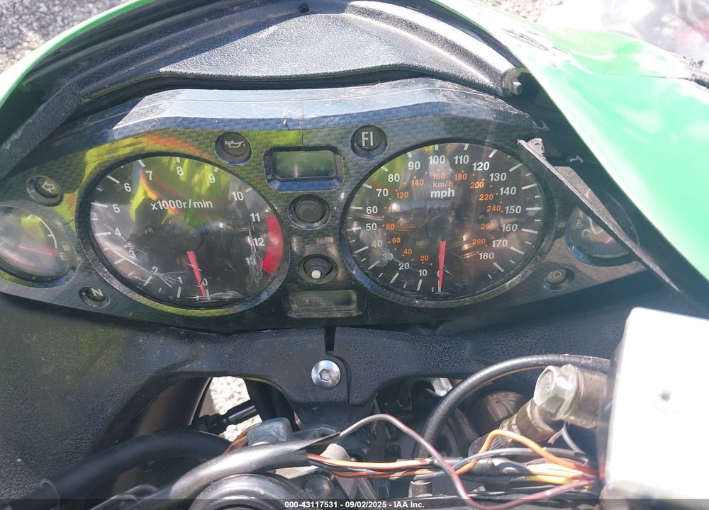 2003 SUZUKI GSX1300 R VIN: JS1GW71A832102601