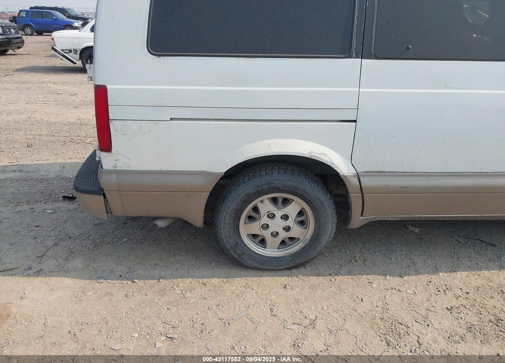 2001 CHEVROLET ASTRO LS VIN: 1GNDM19W31B139734