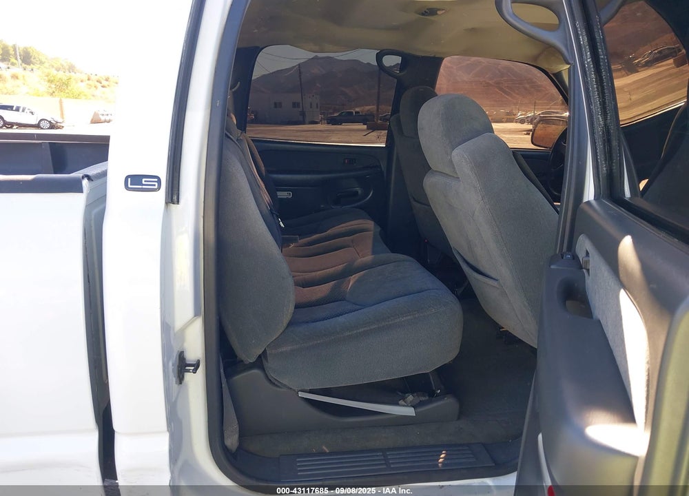 2003 CHEVROLET SILVERADO 2500HD LS VIN: 1GCHC23U53F161255