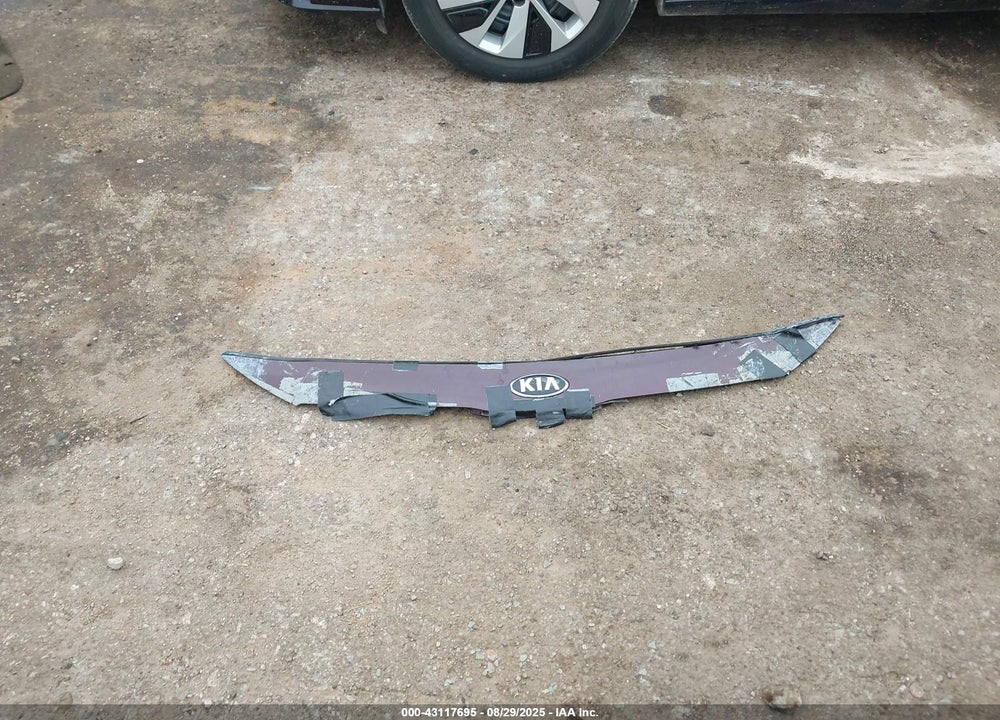 2017 KIA FORTE VIN: 3KPFL4A71HE124379