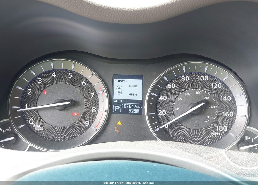 2015 INFINITI Q70 VIN: JN1AY1PP0FM170062