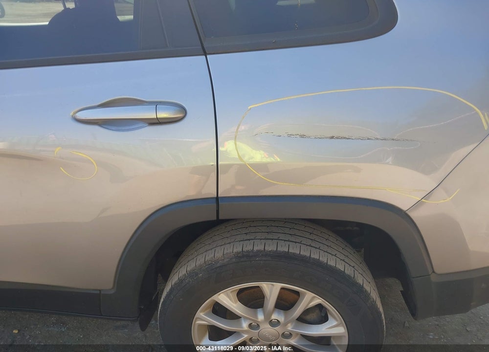 2020 JEEP CHEROKEE LATITUDE FWD VIN: 1C4PJLCB6LD577493