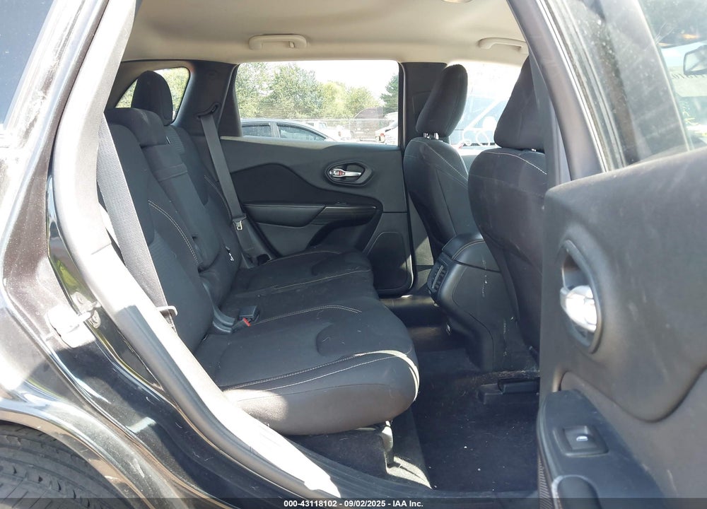 2016 JEEP CHEROKEE VIN: 1C4PJMCS3GW318671